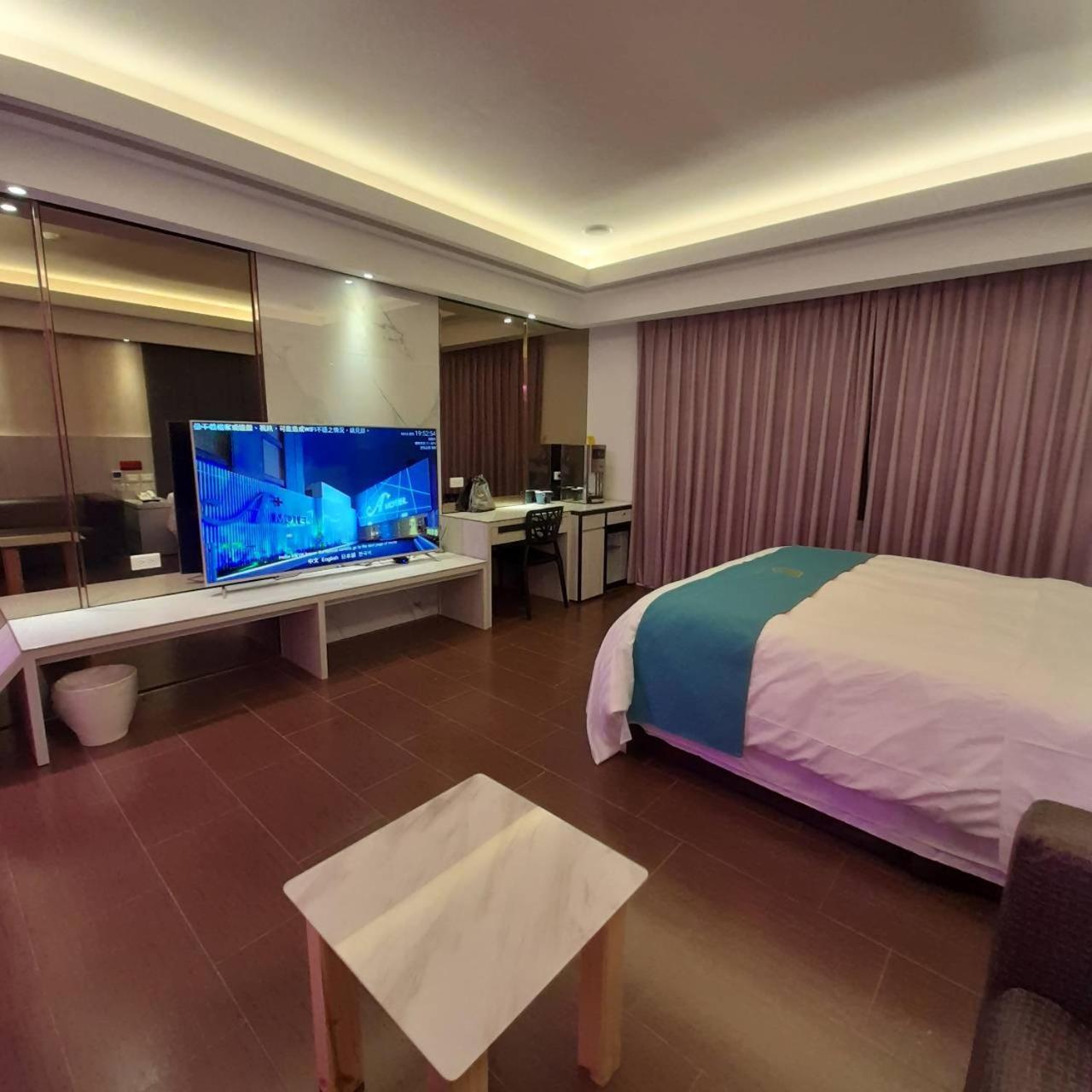 King Motel王者 桃園市旅館177號 Eksteriør billede