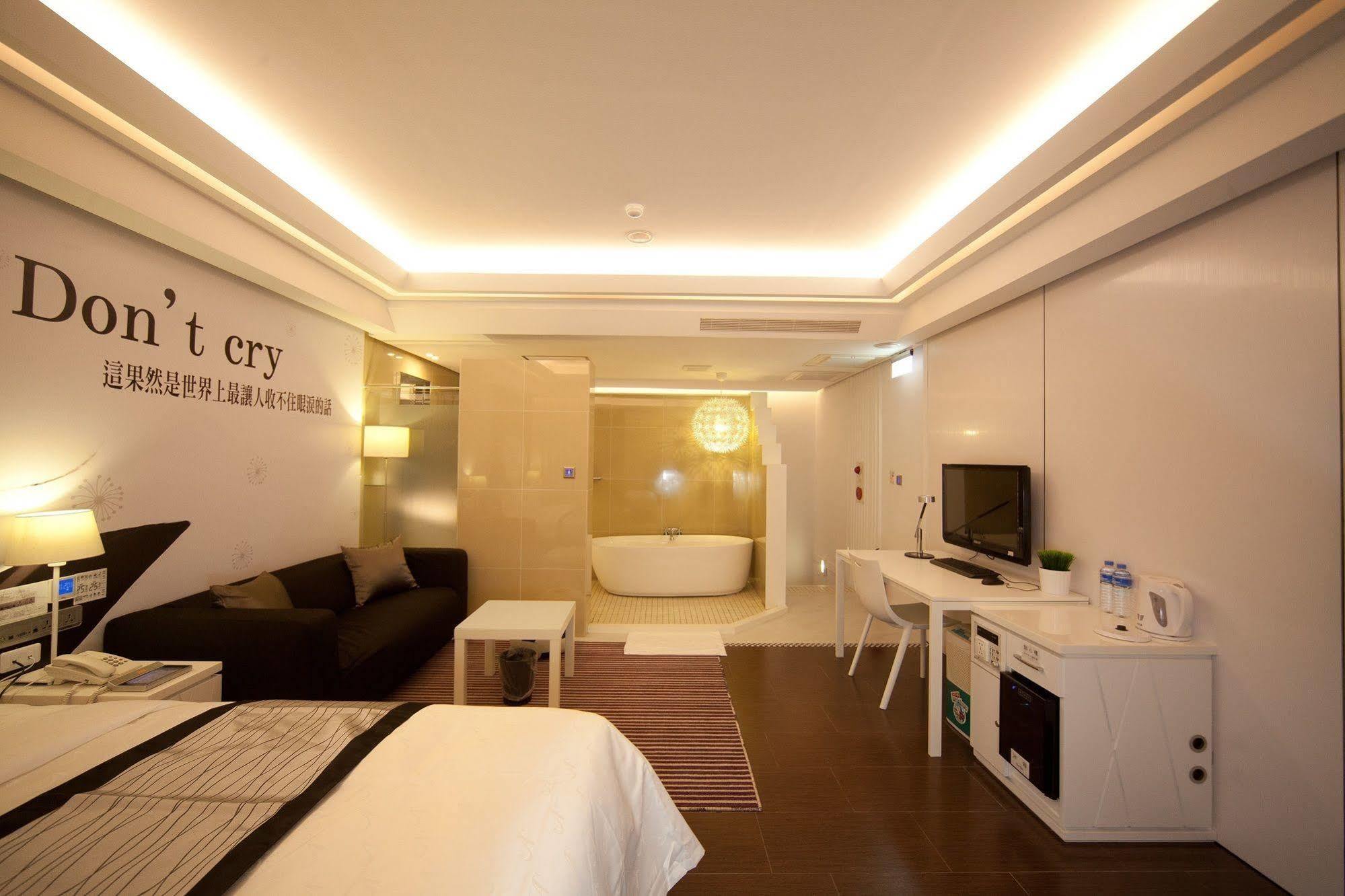 King Motel王者 桃園市旅館177號 Eksteriør billede